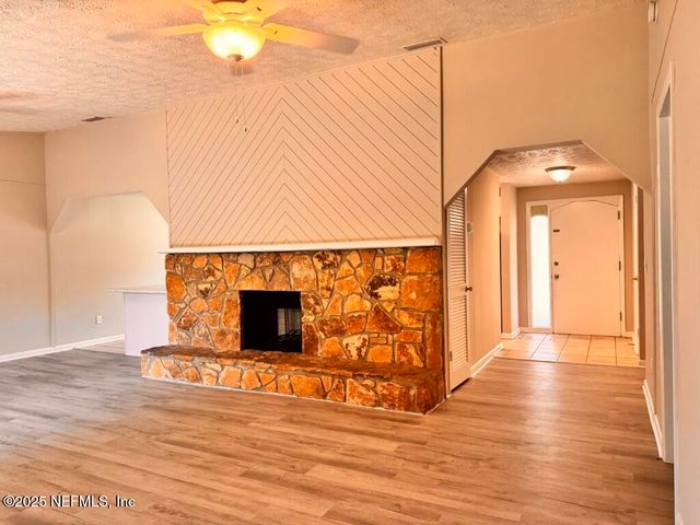 4124 HUNTINGTON FOREST Boulevard, Jacksonville, FL 32257
