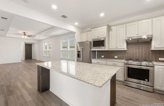 2083 Green Ash Avenue, New Braunfels, TX 78132