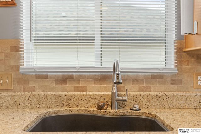 14933 Bodmer Street, Bennington, NE 68007