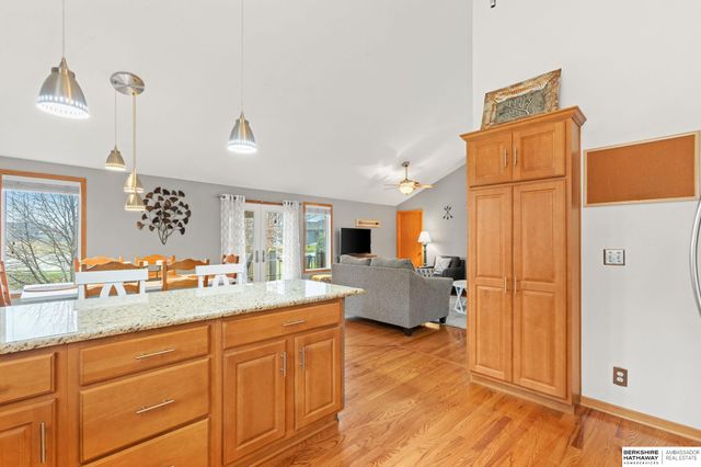 14933 Bodmer Street, Bennington, NE 68007