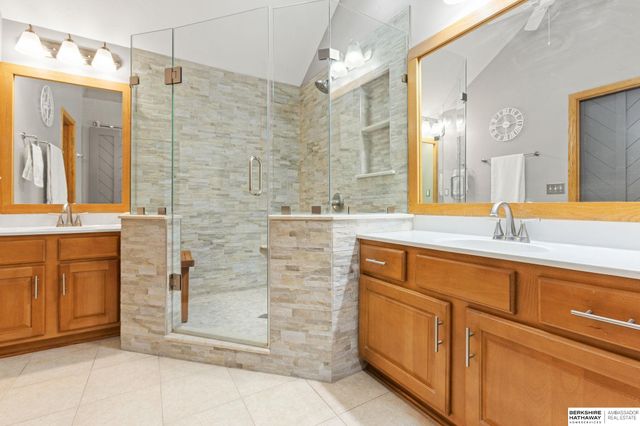 14933 Bodmer Street, Bennington, NE 68007