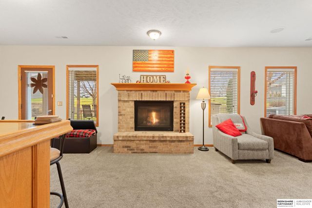 14933 Bodmer Street, Bennington, NE 68007