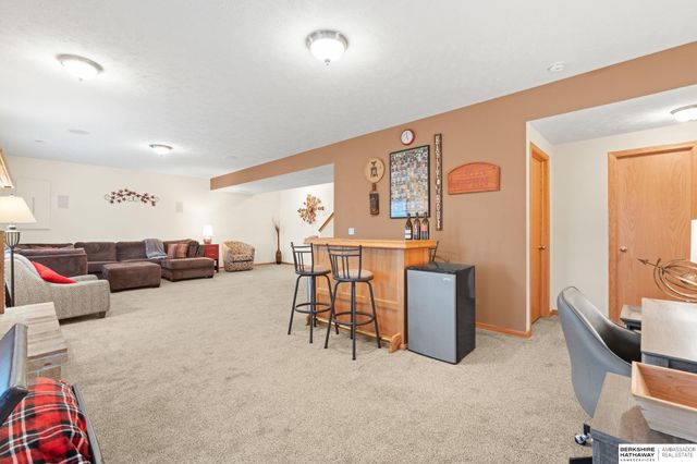 14933 Bodmer Street, Bennington, NE 68007