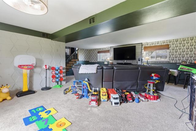 322 Reichard Drive, Vandalia, OH 45377