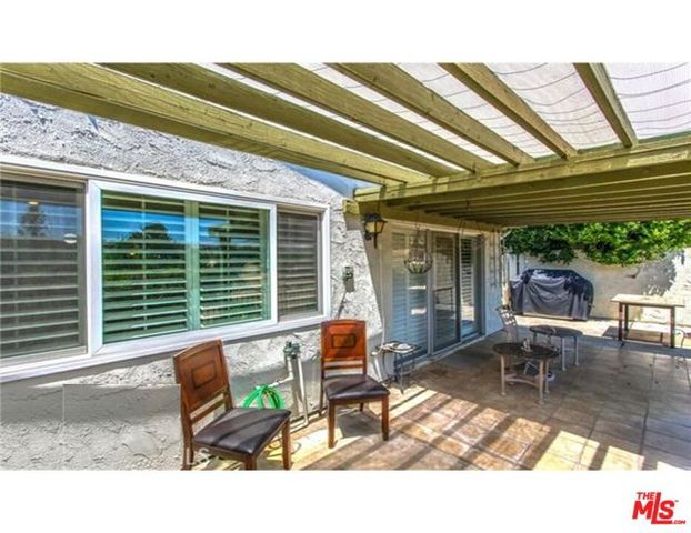 199 Summit View Drive E, Calimesa, CA 92320