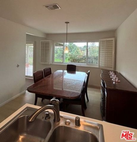 199 Summit View Drive E, Calimesa, CA 92320