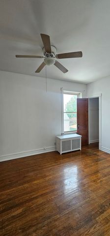 3823 N Bernard Street, Chicago, IL 60618