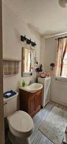 3823 N Bernard Street, Chicago, IL 60618