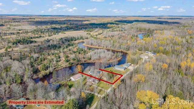 7011 G.75 Lane, Escanaba, MI 49829