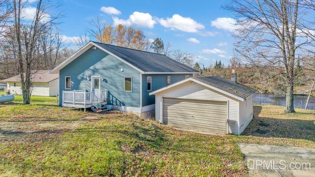 7011 G.75 Lane, Escanaba, MI 49829