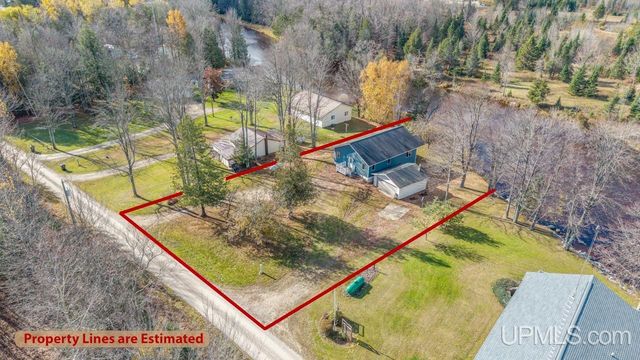 7011 G.75 Lane, Escanaba, MI 49829