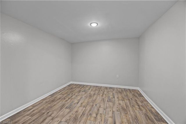 940 N Peace Haven Road, Winston-salem, NC 27104