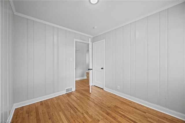 940 N Peace Haven Road, Winston-salem, NC 27104