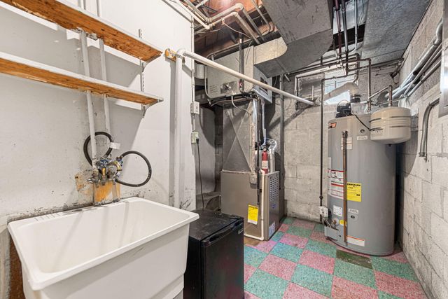 8632 Oak Avenue, Gary, IN 46403