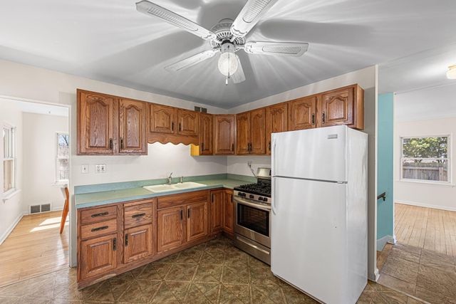 8632 Oak Avenue, Gary, IN 46403