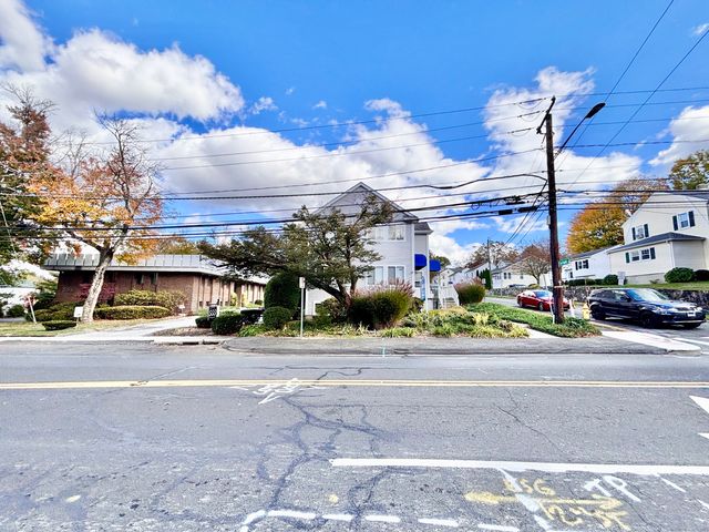 543 Newfield Avenue, Stamford, CT 06905