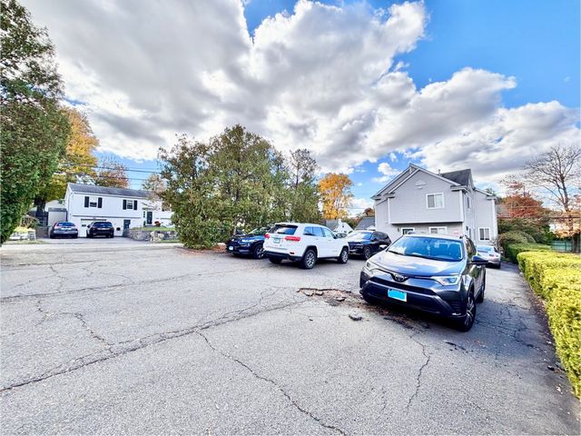 543 Newfield Avenue, Stamford, CT 06905