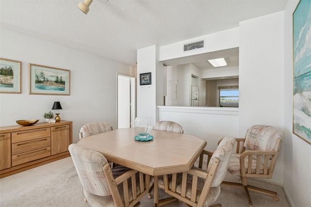 6105 BAHIA DEL MAR CIRCLE 686, St Petersburg, FL 33715