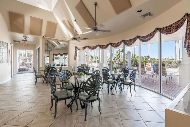 6105 BAHIA DEL MAR CIRCLE 686, St Petersburg, FL 33715