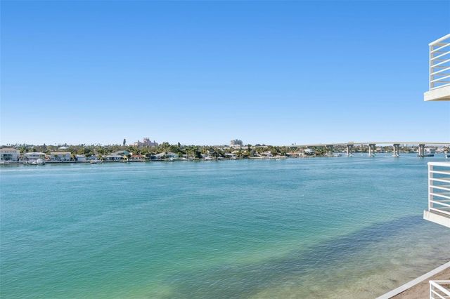 6105 BAHIA DEL MAR CIRCLE 686, St Petersburg, FL 33715