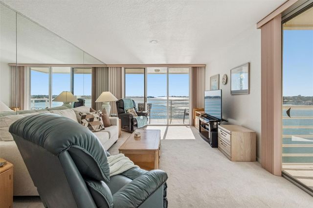 6105 BAHIA DEL MAR CIRCLE 686, St Petersburg, FL 33715