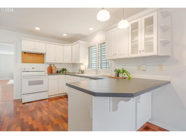 3329 Se WAVERLEIGH Blvd, Portland, OR 97202