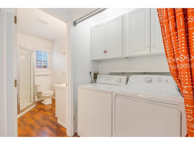 3329 Se WAVERLEIGH Blvd, Portland, OR 97202