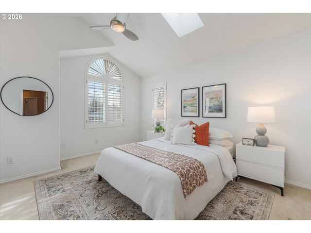 3329 Se WAVERLEIGH Blvd, Portland, OR 97202