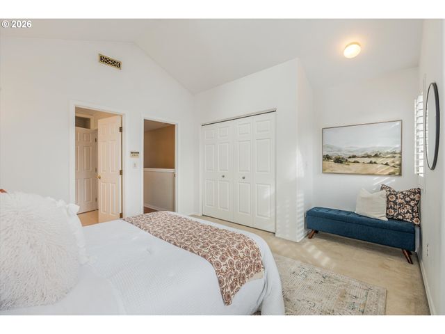 3329 Se WAVERLEIGH Blvd, Portland, OR 97202