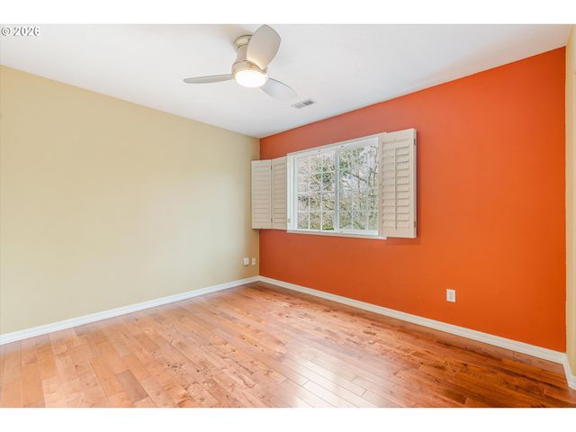 3329 Se WAVERLEIGH Blvd, Portland, OR 97202