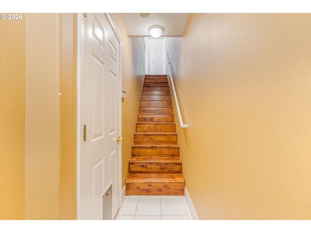 3329 Se WAVERLEIGH Blvd, Portland, OR 97202