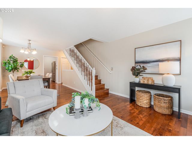 3329 Se WAVERLEIGH Blvd, Portland, OR 97202