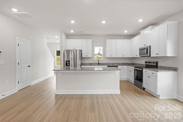 6614 Fairford Drive, Charlotte, NC 28215