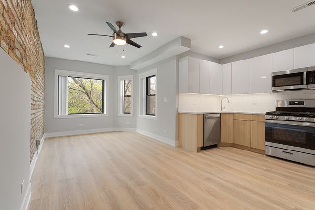 1558 W Juneway Terrace 2N, Chicago, IL 60626