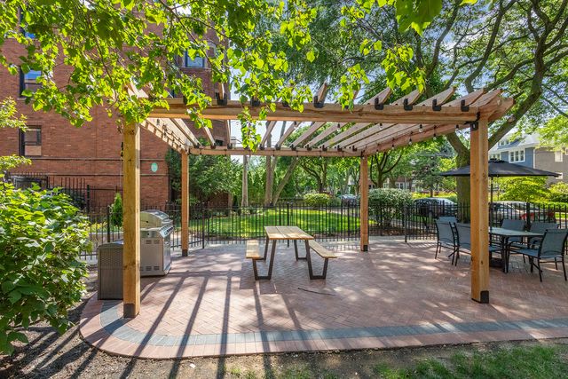 1558 W Juneway Terrace 2N, Chicago, IL 60626