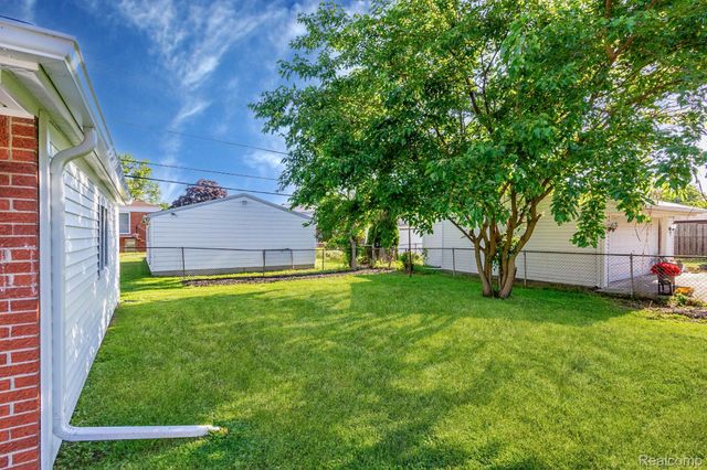 22701 Amherst Street, St. Clair Shores, MI 48081