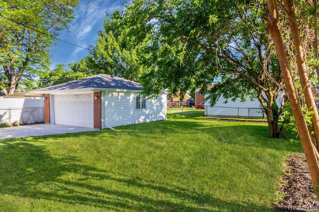 22701 Amherst Street, St. Clair Shores, MI 48081