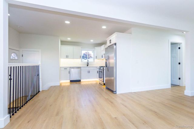 22701 Amherst Street, St. Clair Shores, MI 48081