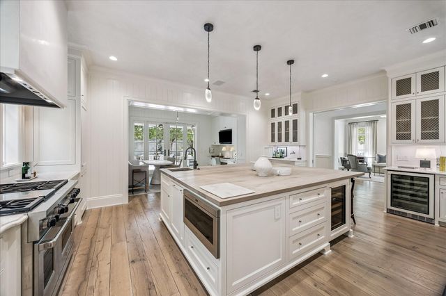 3705 Arnold Street, Houston, TX 77005