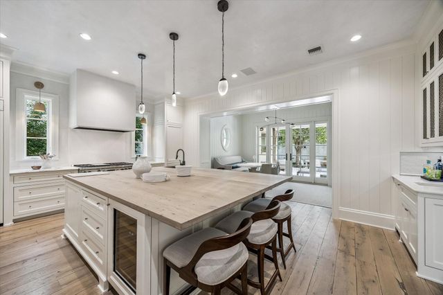 3705 Arnold Street, Houston, TX 77005
