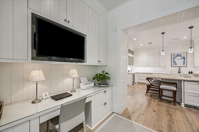 3705 Arnold Street, Houston, TX 77005