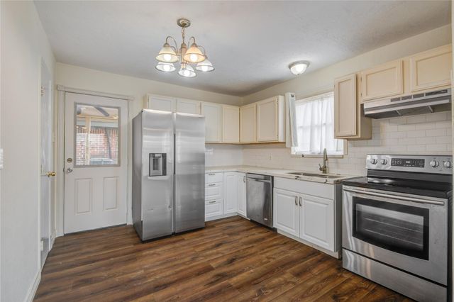 14450 Victoria Street, Houston, TX 77015