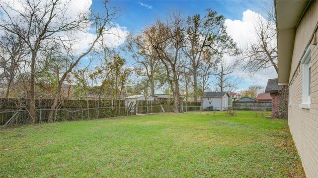 14450 Victoria Street, Houston, TX 77015