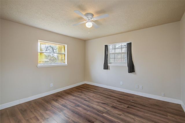 14450 Victoria Street, Houston, TX 77015