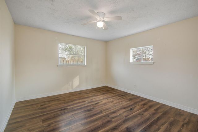 14450 Victoria Street, Houston, TX 77015