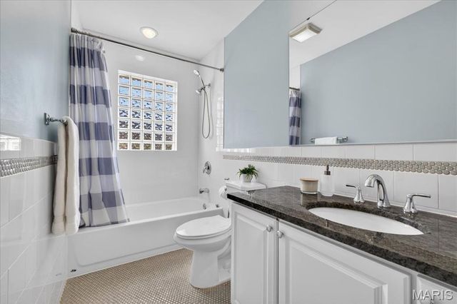 8628 Mayflower Court, St Louis, MO 63132