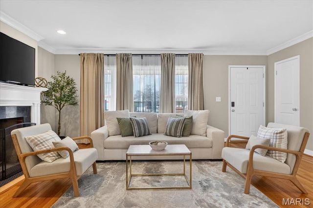 8628 Mayflower Court, St Louis, MO 63132