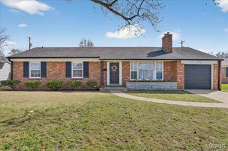 8628 Mayflower Court, St Louis, MO 63132