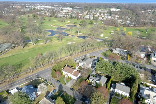 18 Knollwood Road, Eastchester, NY 10709
