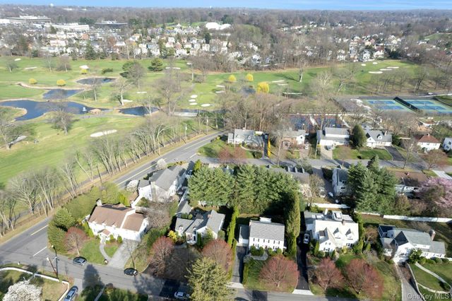 18 Knollwood Road, Eastchester, NY 10709